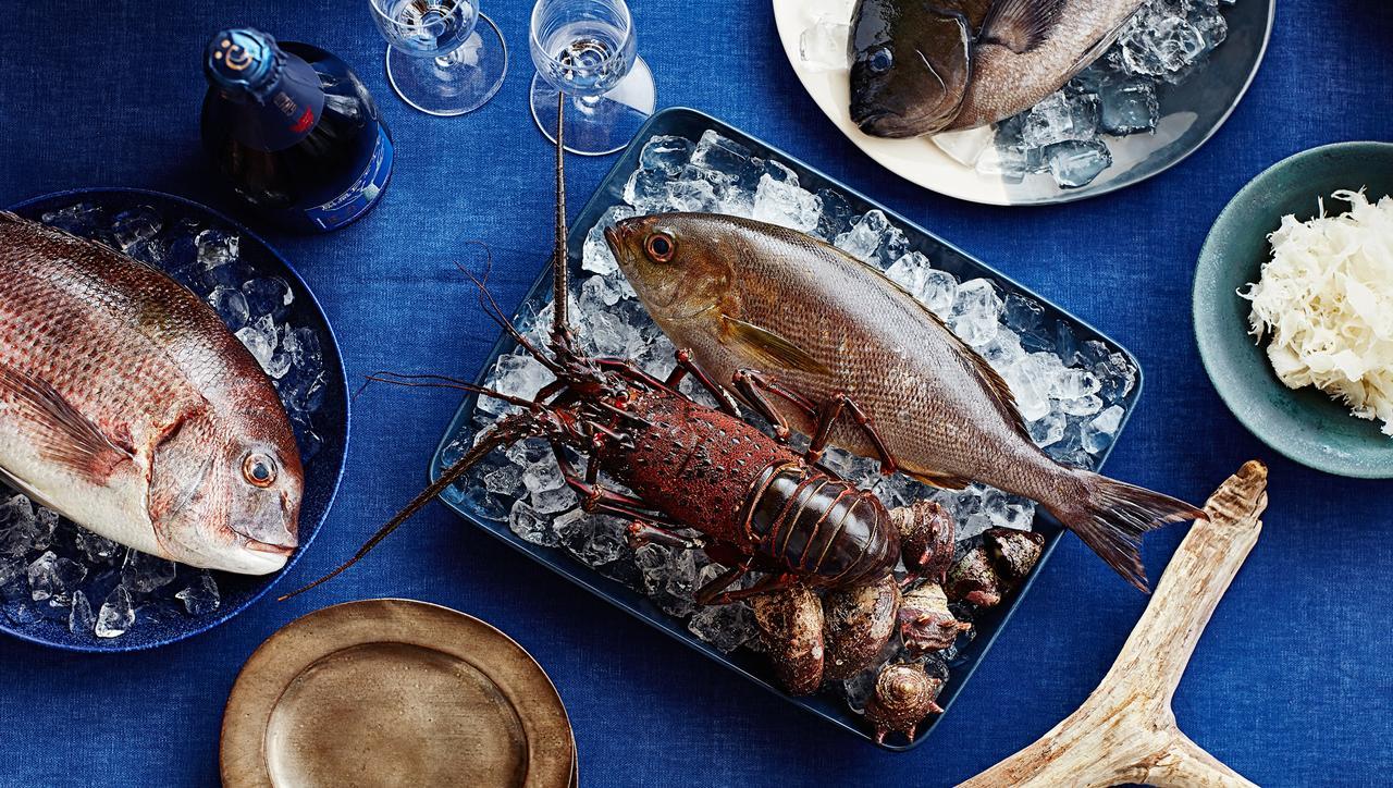 นันกิ-ชิระฮะมะ แมริออท โฮเต็ล Hotel ชิราฮามะ ภายนอก รูปภาพ A lobster on ice