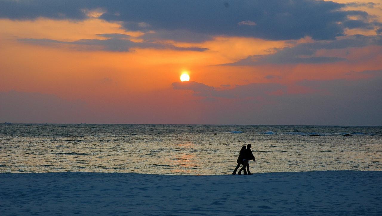 นันกิ-ชิระฮะมะ แมริออท โฮเต็ล Hotel ชิราฮามะ ภายนอก รูปภาพ Sunset at the beach